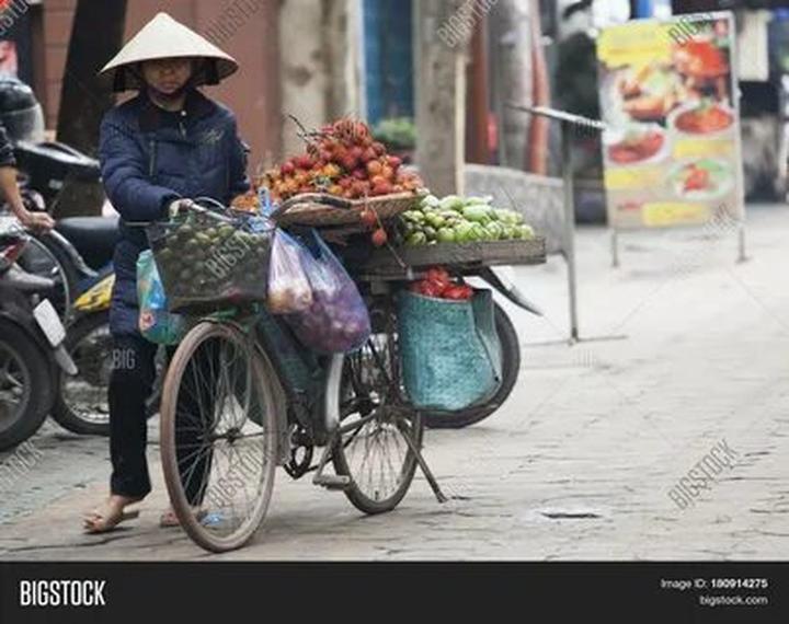 Tỏa Sáng Trên Mạng Xã Hội: Chuyên Gia Trang Điểm & Hotspot Matrix
